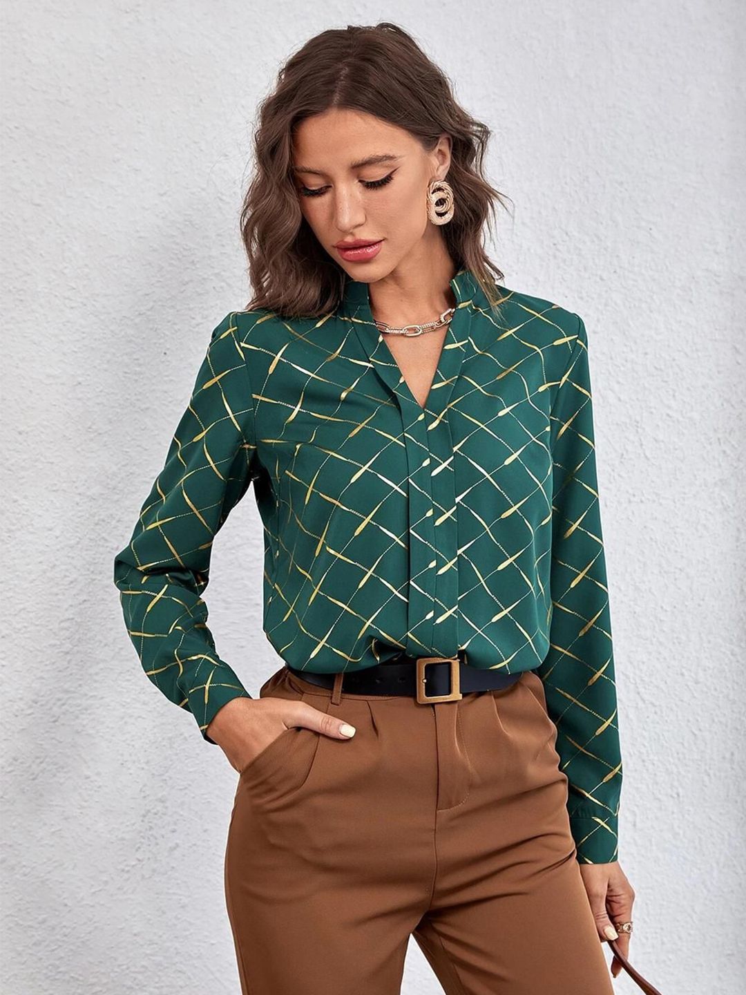 Kotty Geometric Printed Crepe Shirt Style Top
