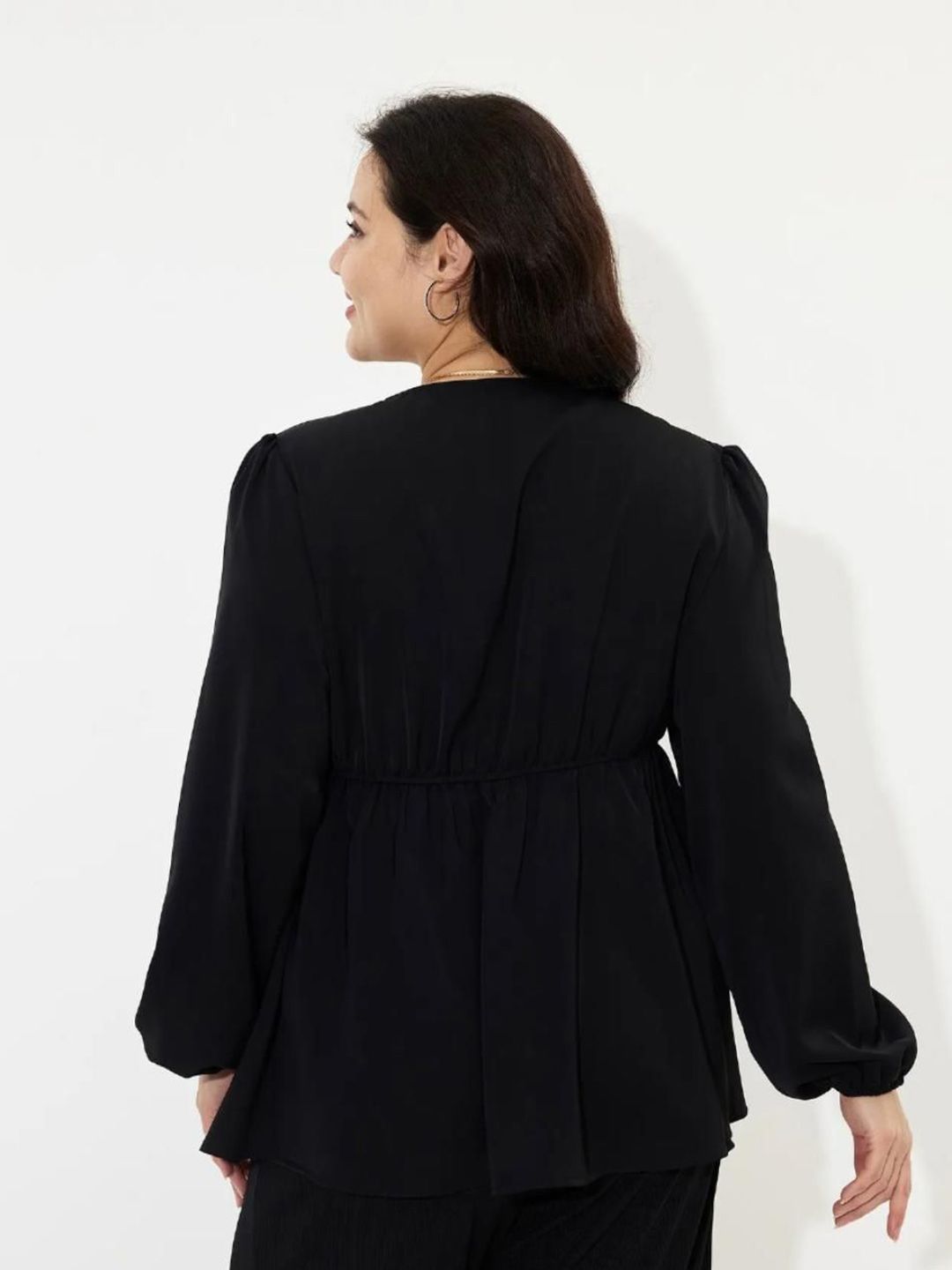 KOTTY Bishop Sleeves Plunge Neck Empire Top