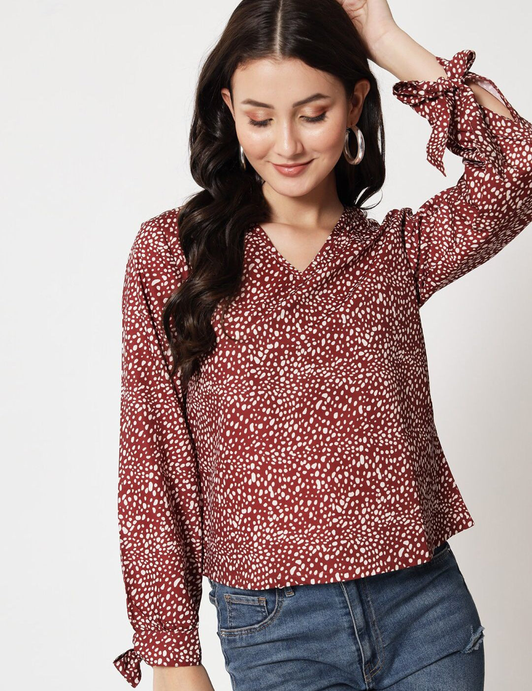 Kotty Abstract Printed V-Neck Crepe Top