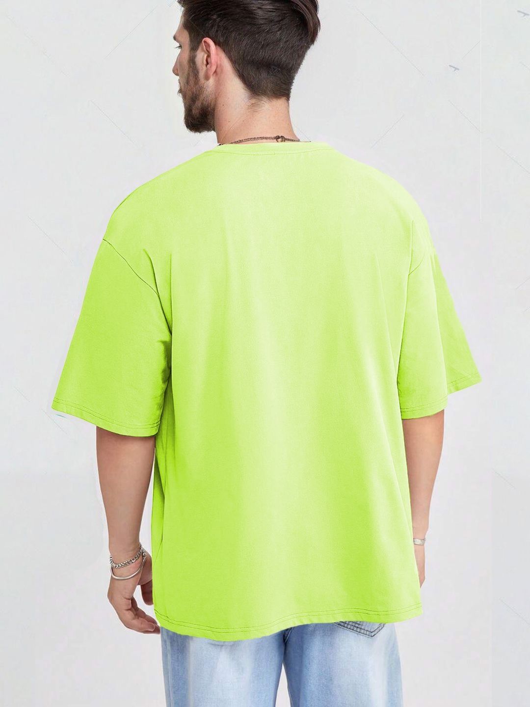 Kotty Men Printed V-Neck Applique T-shirt