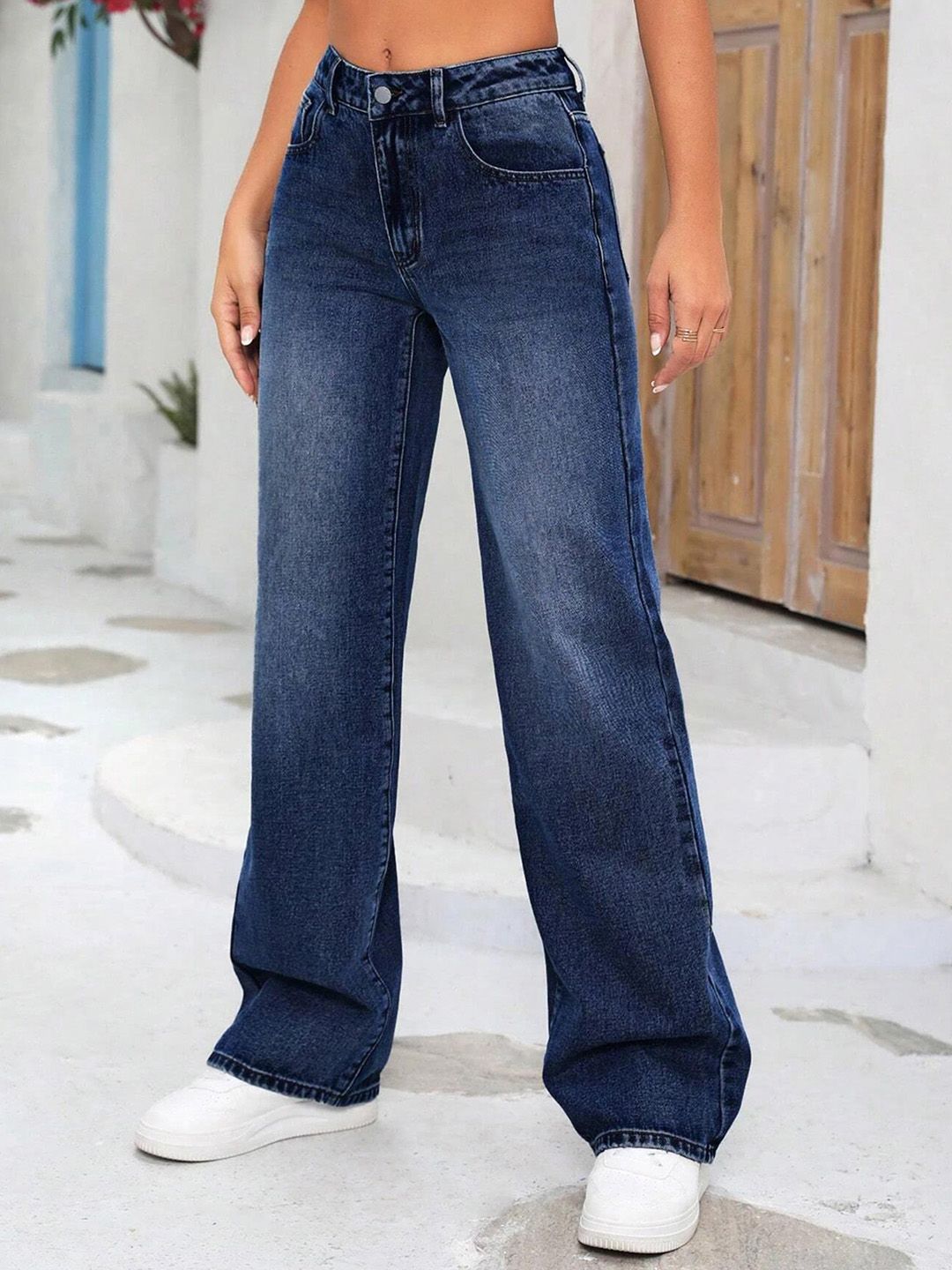 Kotty Women Straight Fit High-Rise Stretchable Jeans
