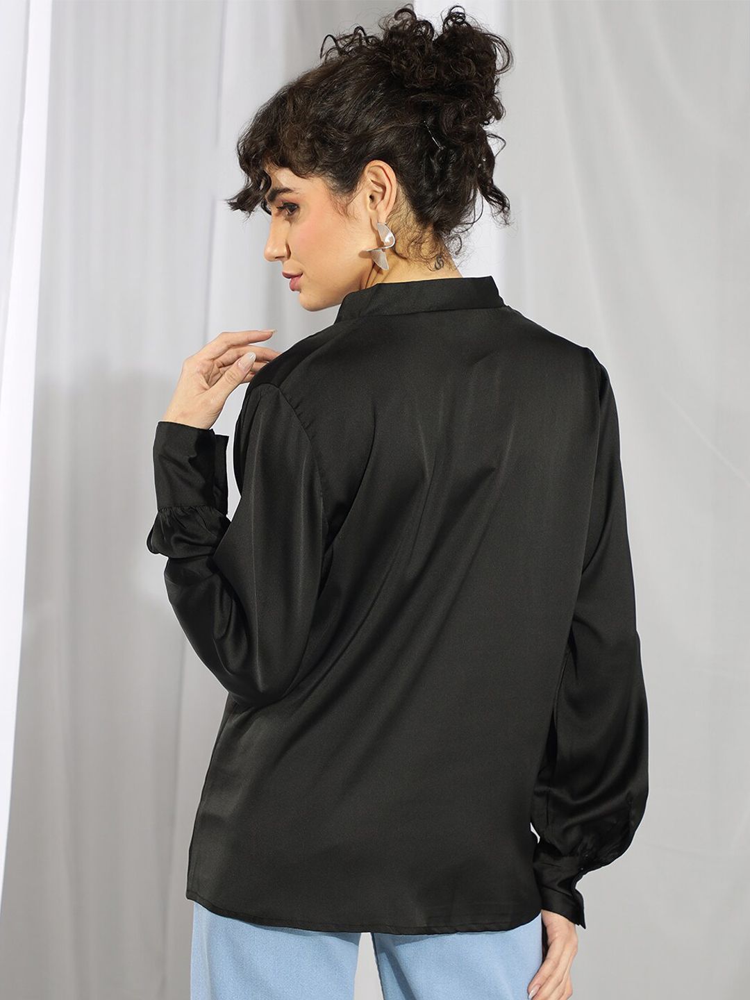 KOTTY BIZwear Black V-Neck Cuffed Sleeves Satin Top