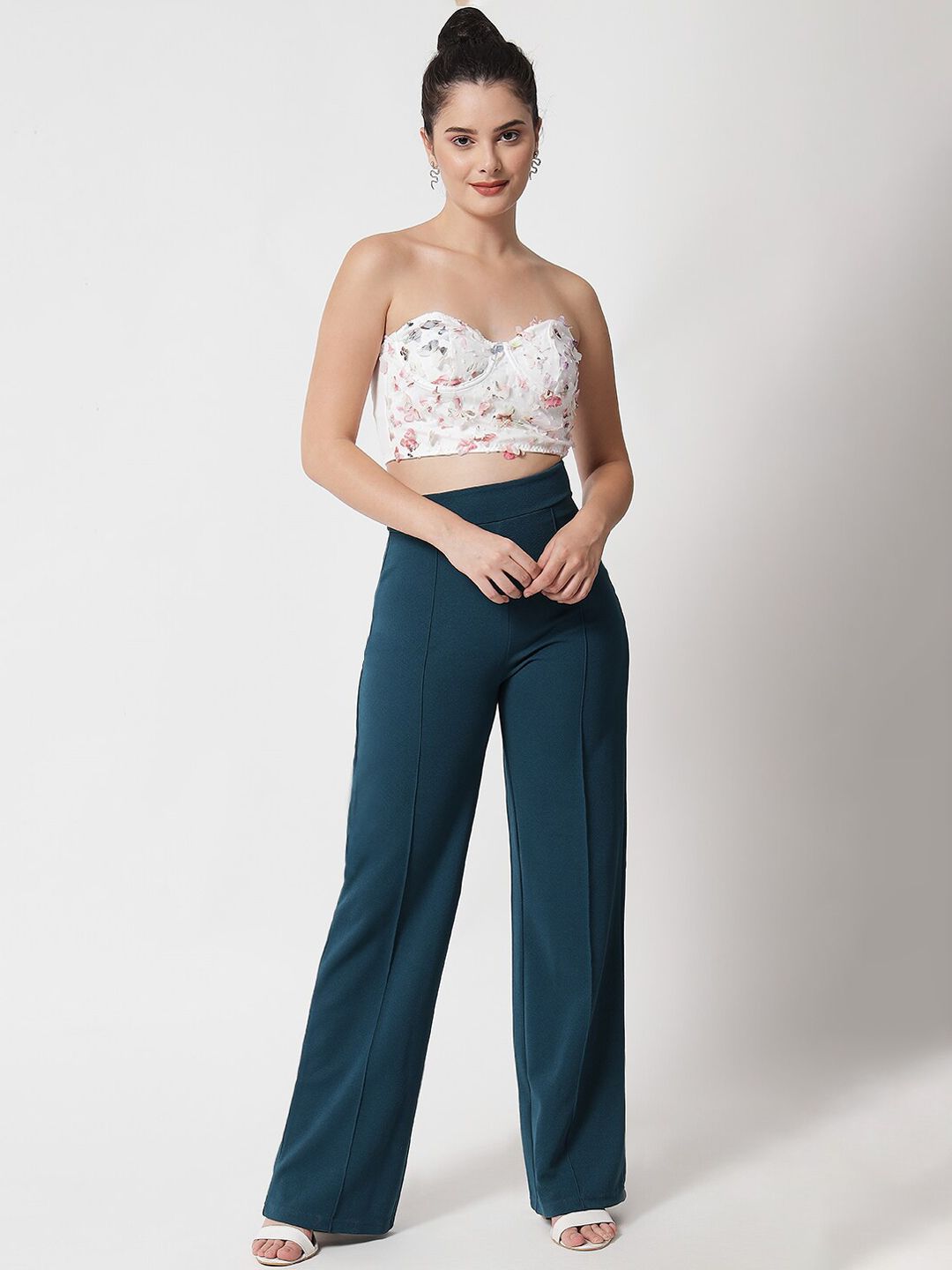 Kotty Women Green Relaxed Straight Fit High-Rise Easy Wash Trousers