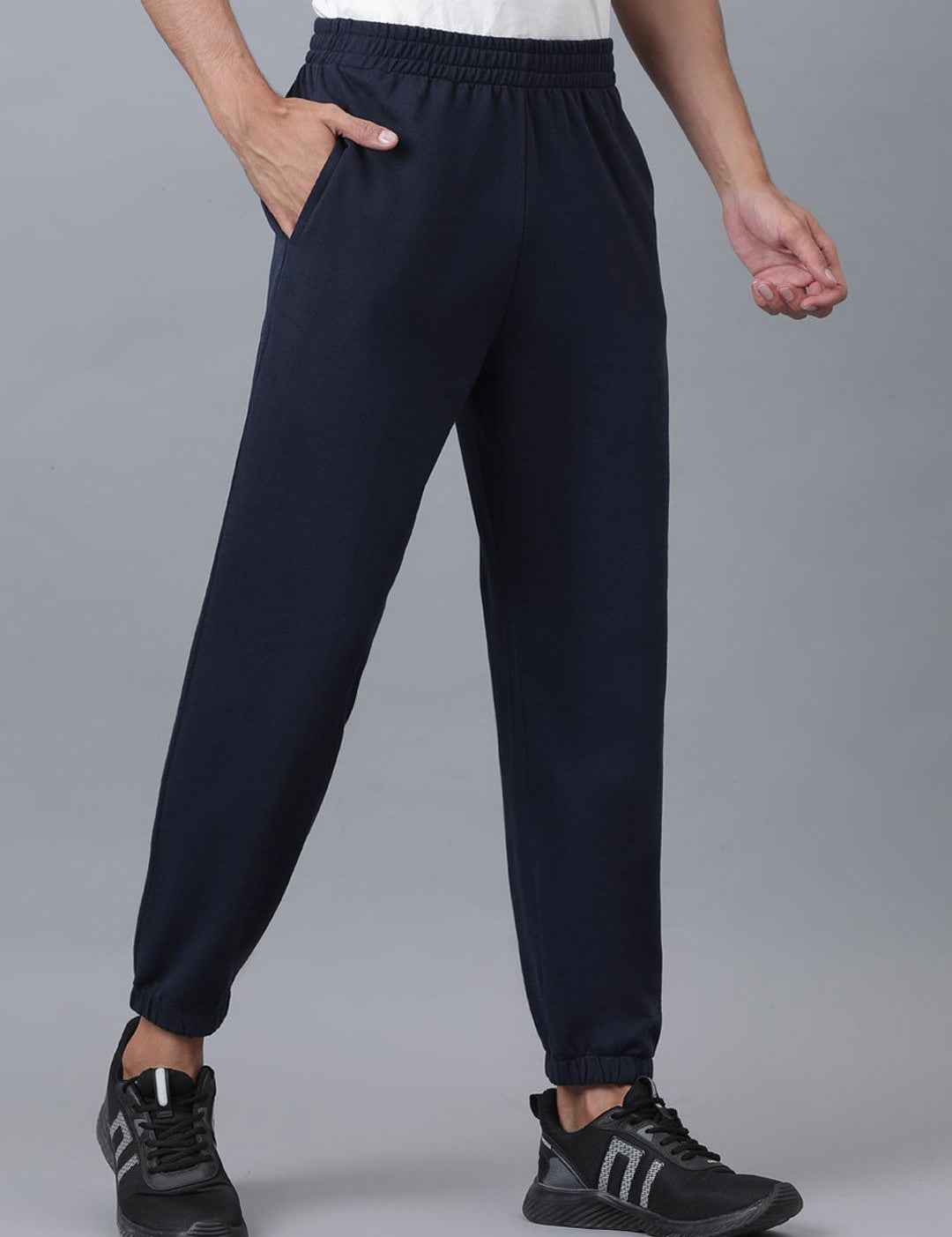 Kotty Men Mid Rise Joggers