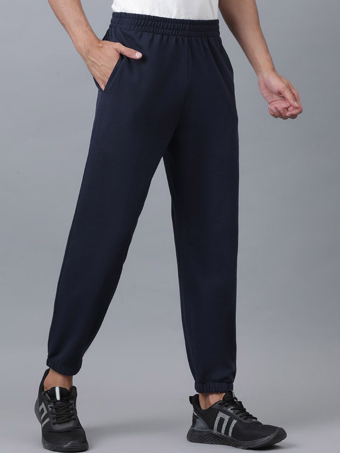 Kotty Men Mid Rise Joggers