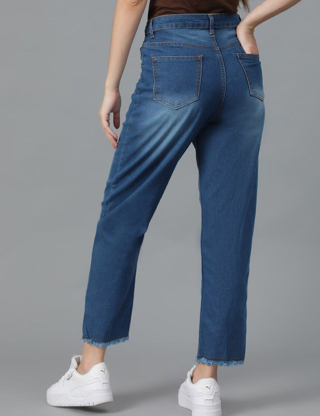 Kotty Women Jean Straight Fit High-Rise Light Fade Stretchable Jeans