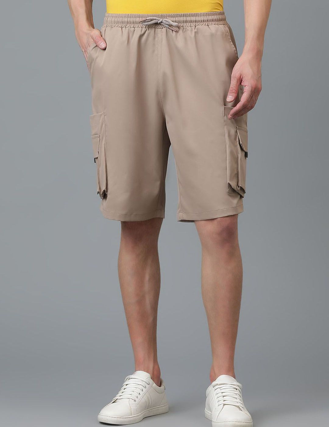 Kotty Men Low-Rise Cargo Shorts