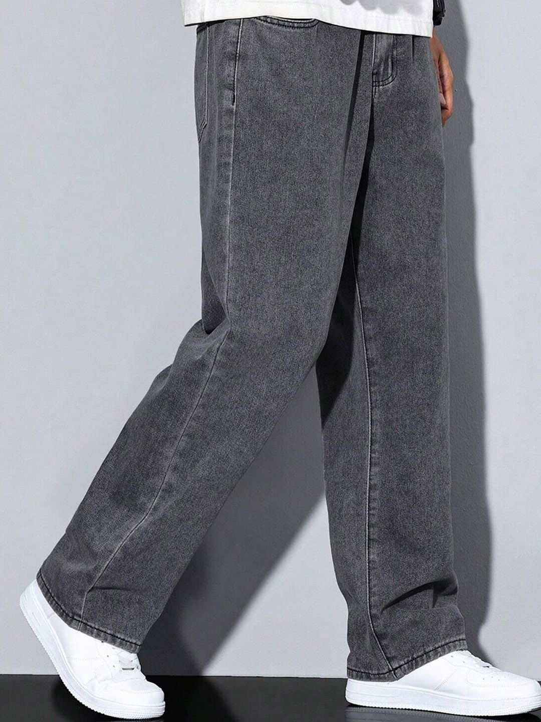 Kotty Relaxed Fit Low-Rise Stretchable Jeans