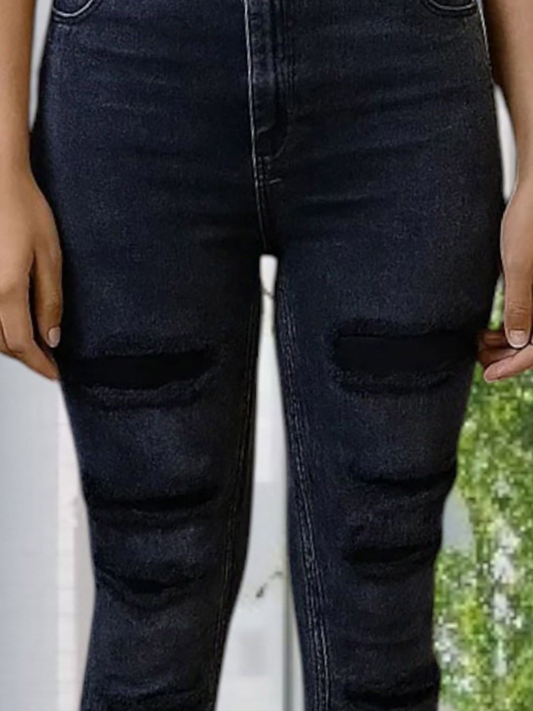 Kotty Women Skinny Fit High-Rise Mildly Distressed Light Fade Stretchable Jeans