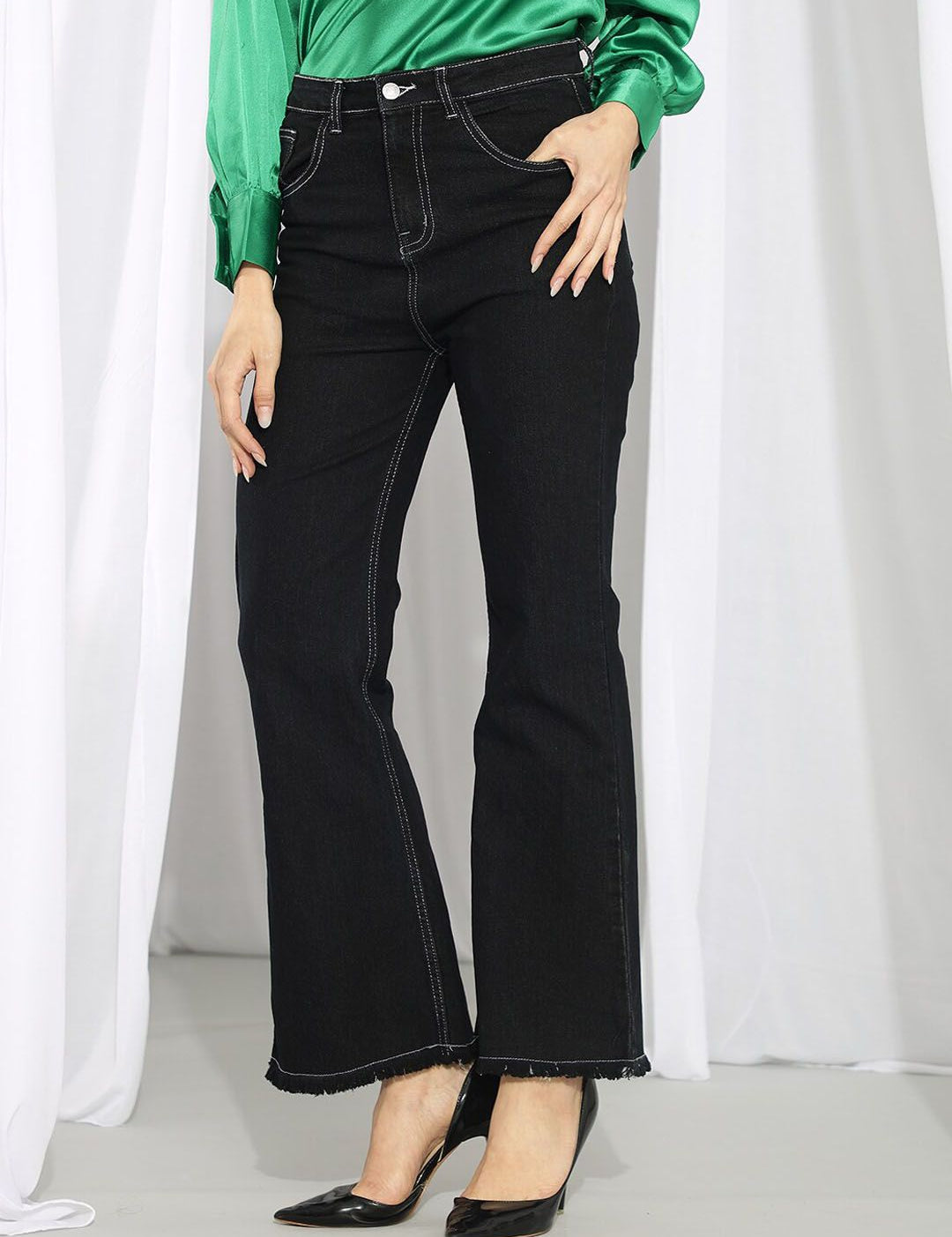 Kotty Women Black Bootcut High-Rise Stretchable Jeans