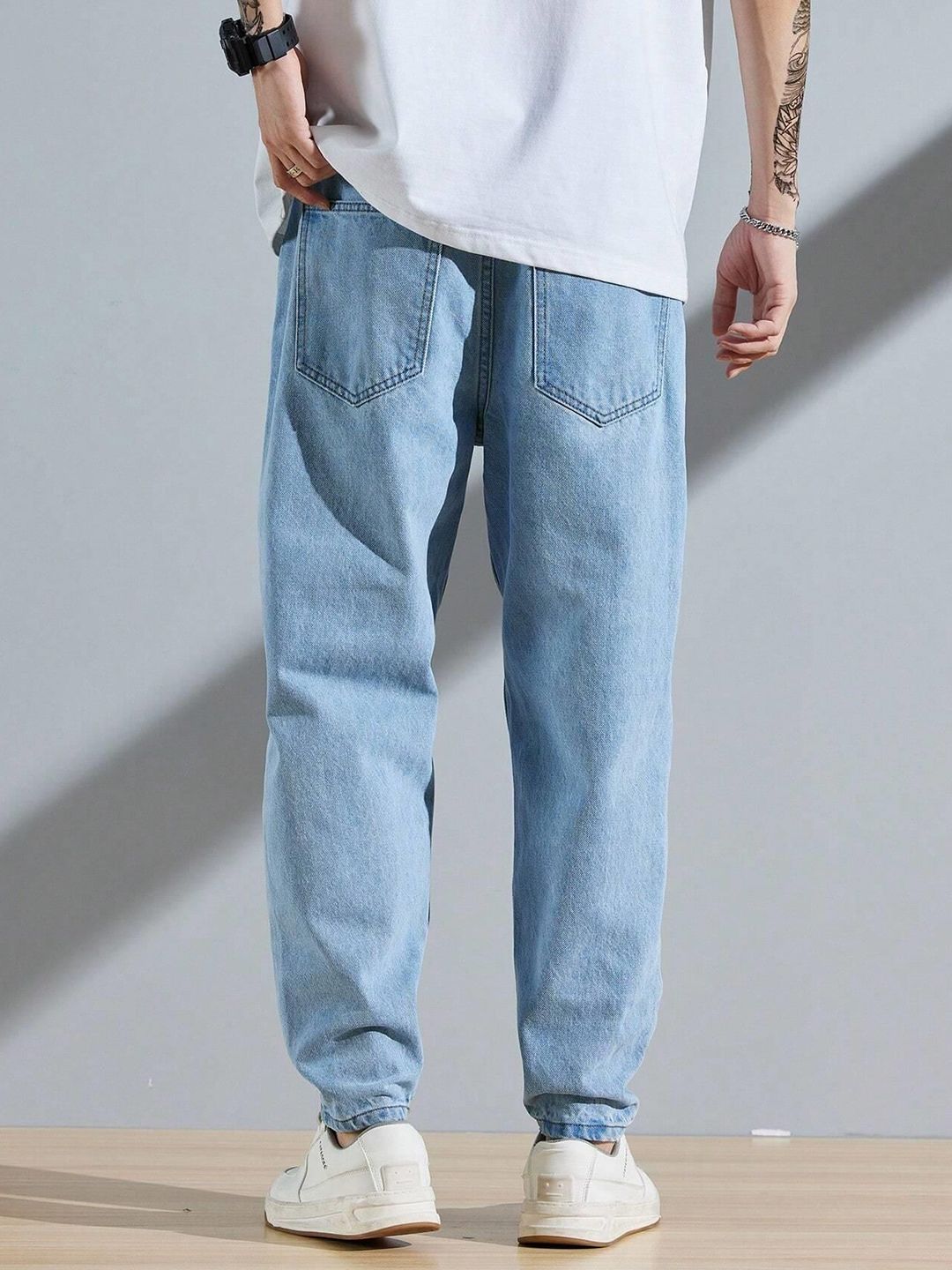 Kotty Men Straight Fit Low-Rise Light Fade Stretchable Jeans