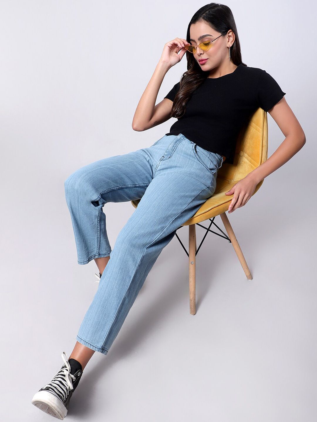 Kotty Women Jean Straight Fit High-Rise Light Fade Jeans