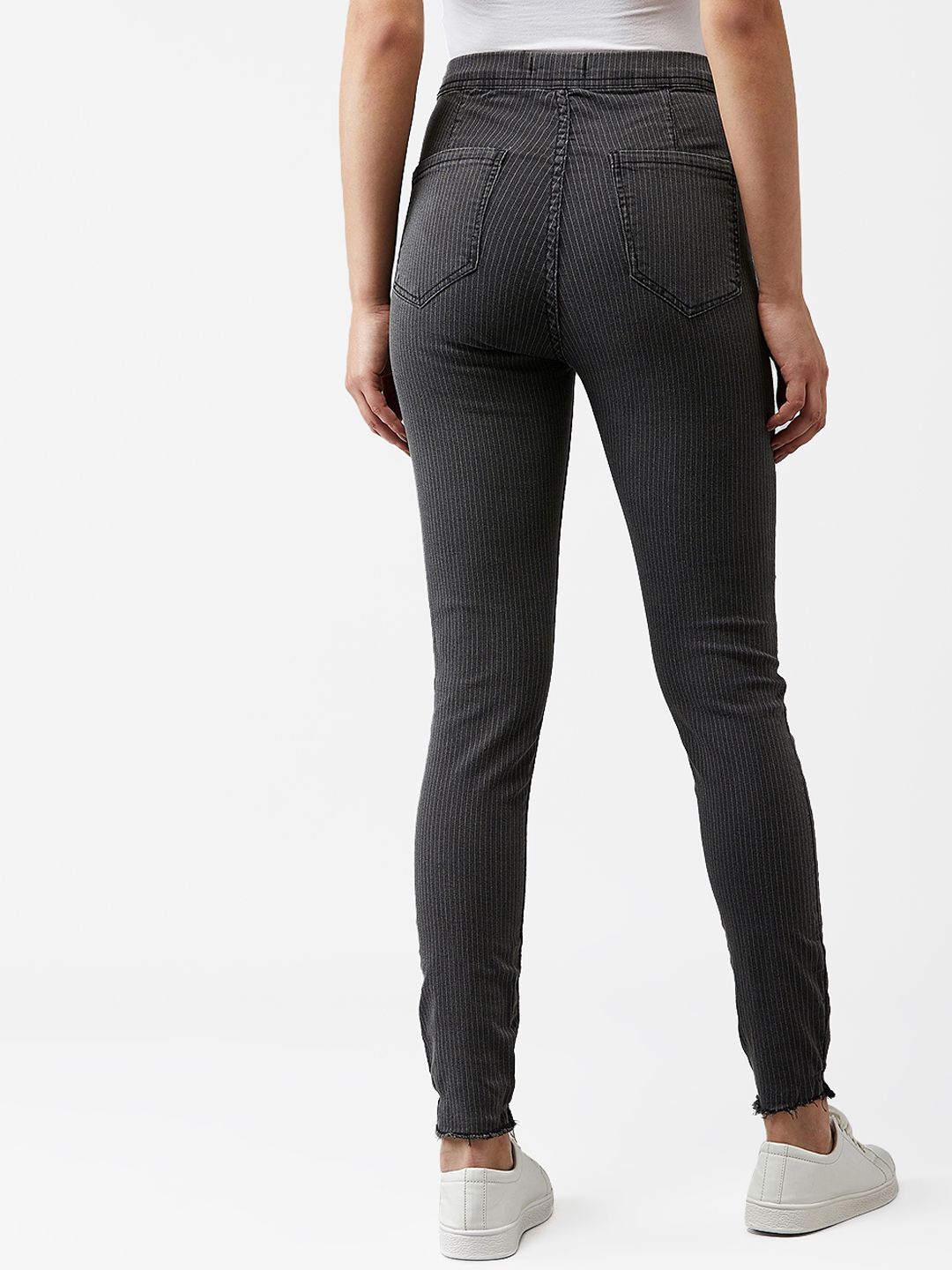 Kotty Women Grey Skinny Fit High-Rise Clean Look Jeans