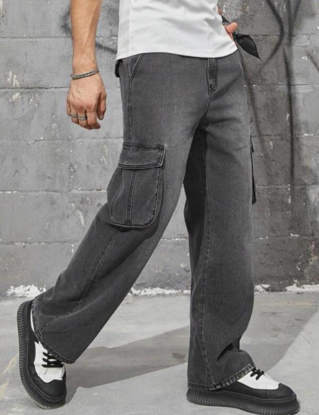 Kotty Men Jean Light Fade Low-Rise Stretchable Cargo Jeans