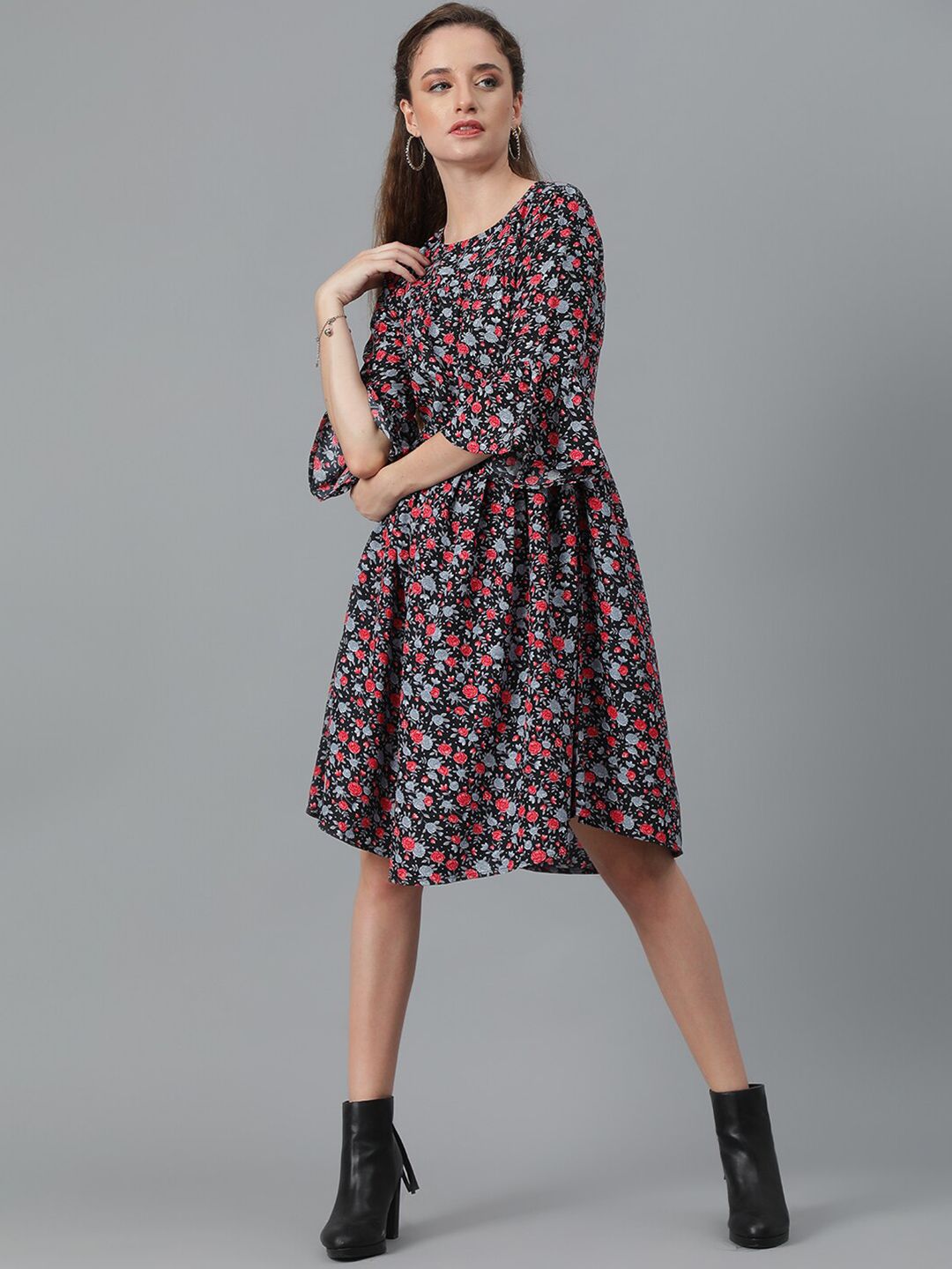 Kotty Black & Red Floral Printed Flared Sleeves Crepe Gathered Fit & Flare Dress