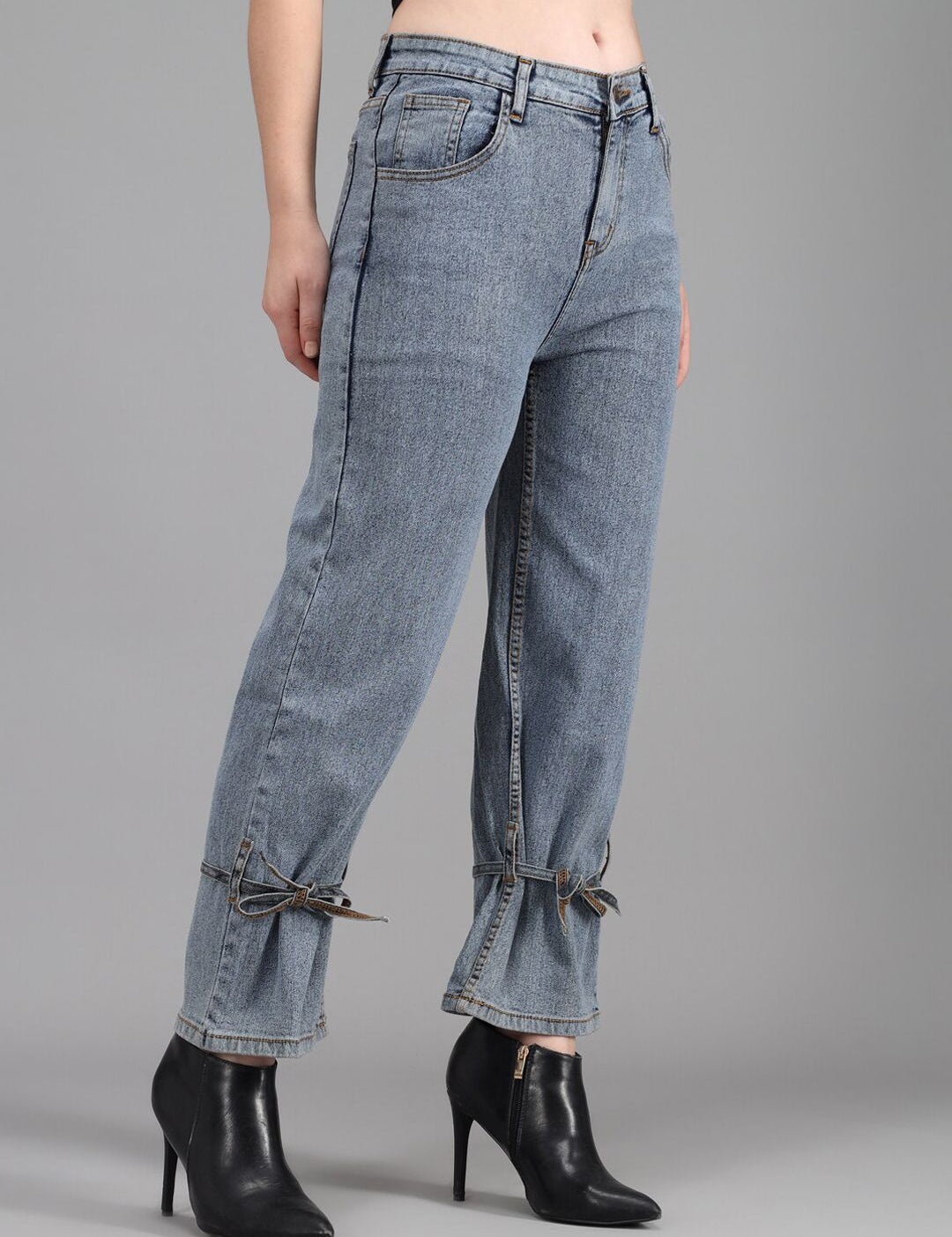 Kotty Women Blue Boyfriend Fit High-Rise Light Fade Stretchable Jeans