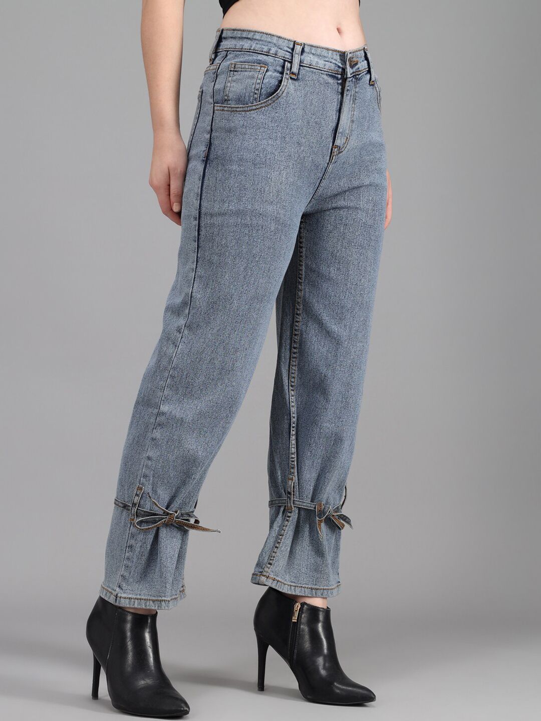 Kotty Women Blue Boyfriend Fit High-Rise Light Fade Stretchable Jeans