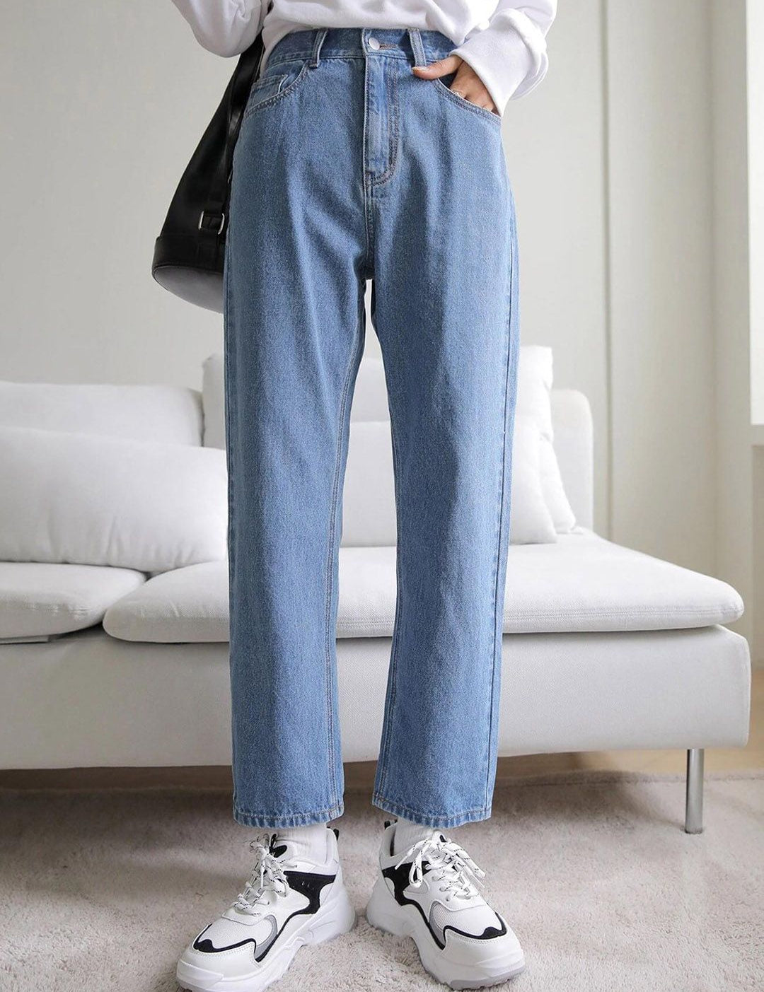 Kotty Women Jean Straight Fit High-Rise Light Fade Stretchable Clean Look Cotton Jeans