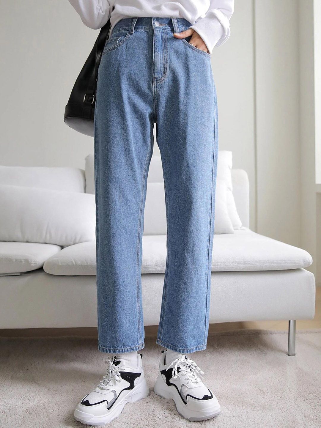 Kotty Women Jean Straight Fit High-Rise Light Fade Stretchable Clean Look Cotton Jeans