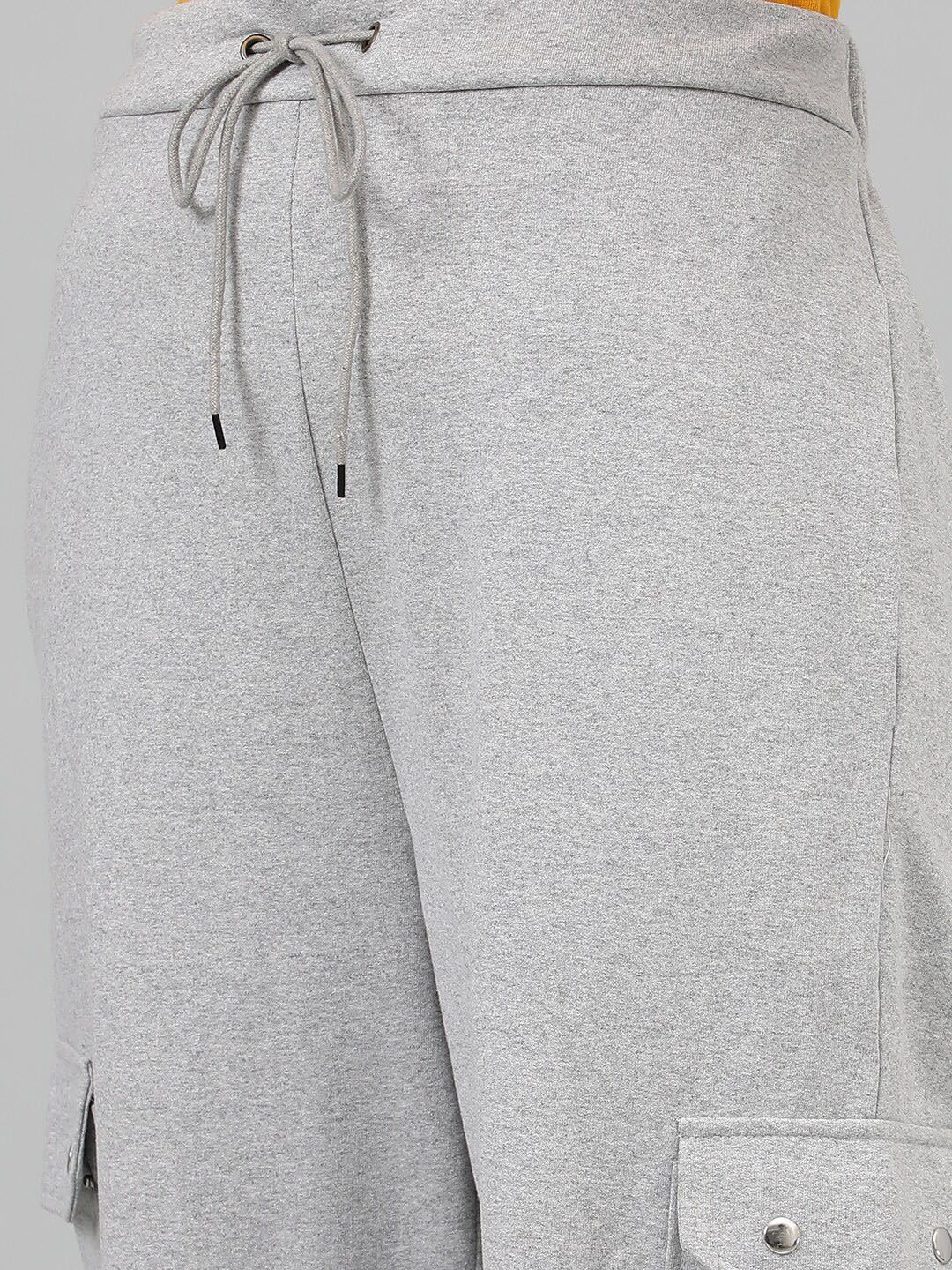 Kotty Women Grey Mid-Rise Straight-Fit Track Pants