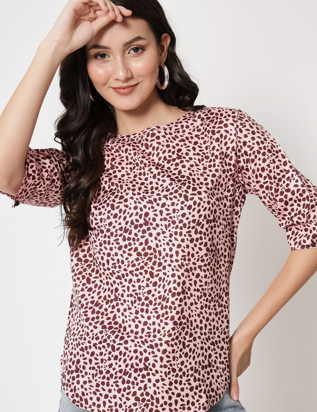 Kotty Round Neck Animal Printed Cuffed Sleeves Top