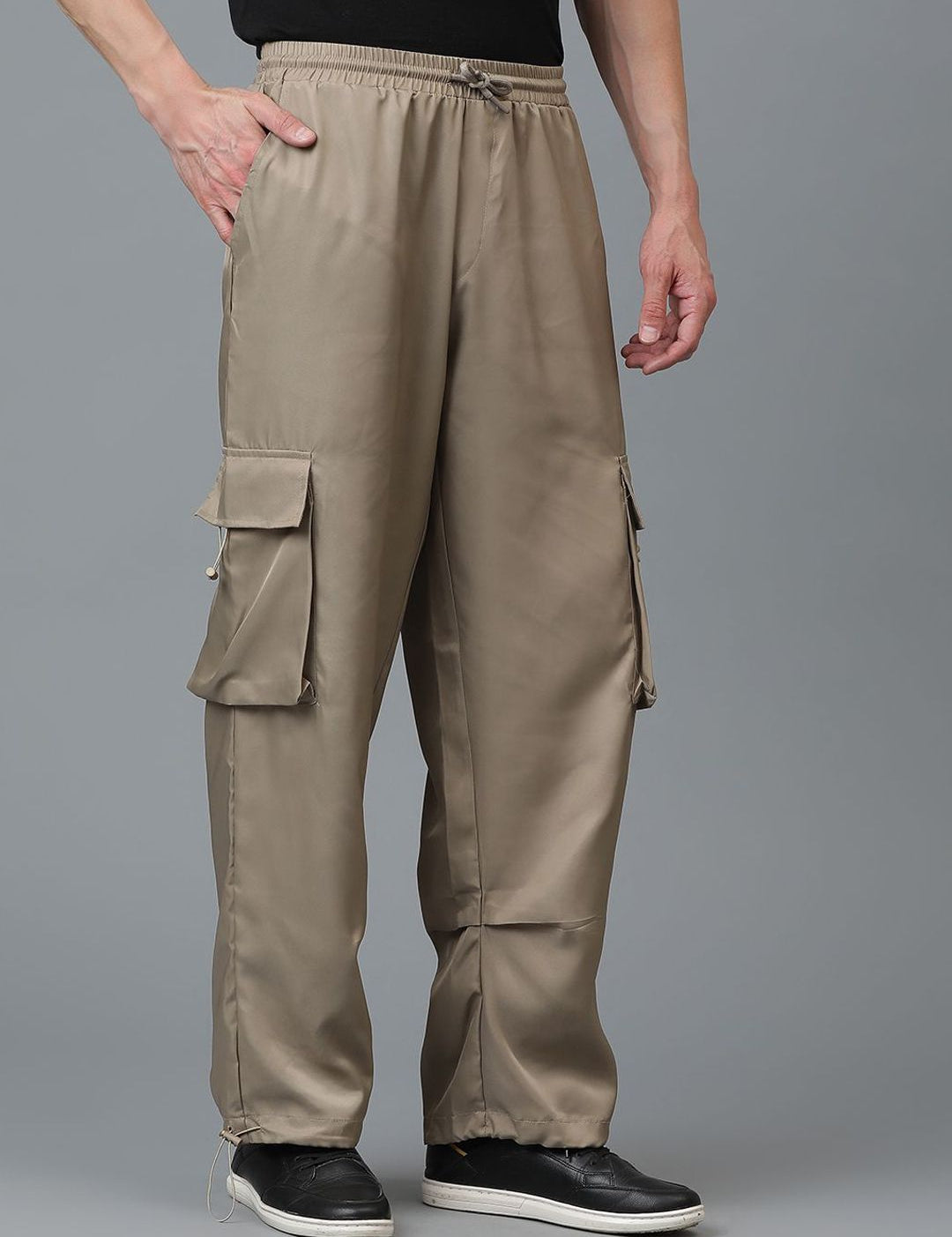 Kotty Men Relaxed Low-Rise Easy Wash Cargos Trousers