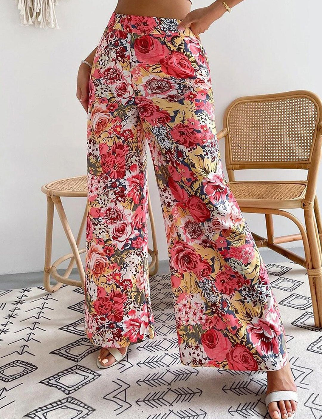 Kotty Women Pink Floral Printed Relaxed Flared High-Rise Easy Wash Trousers