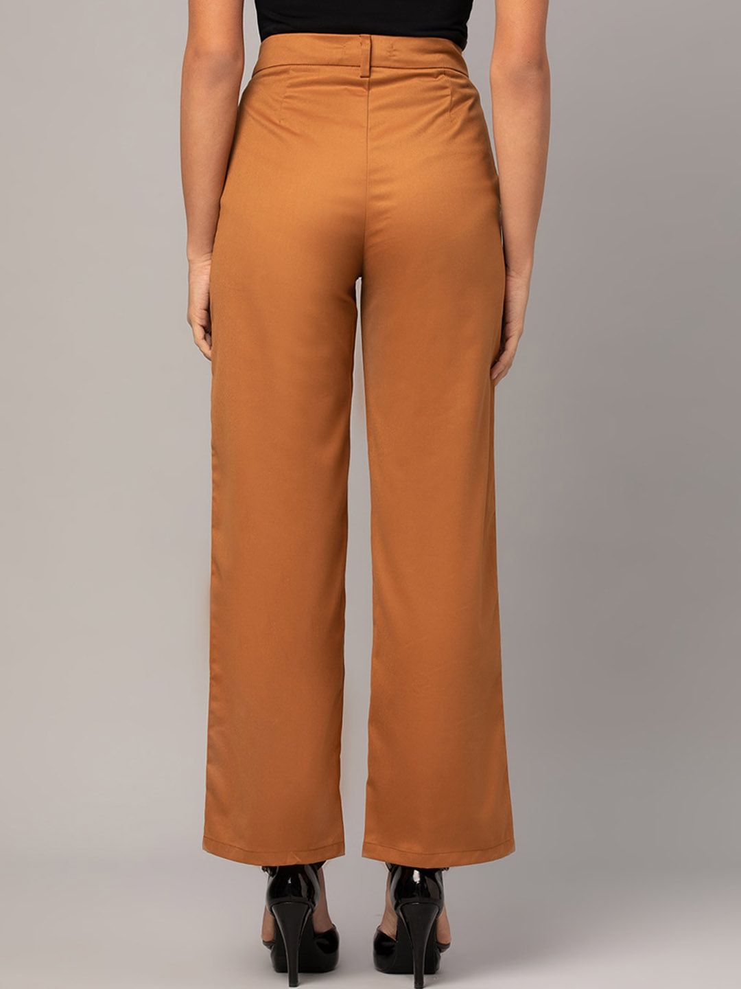 Kotty Women Relaxed Straight Fit High-Rise Easy Wash Trousers