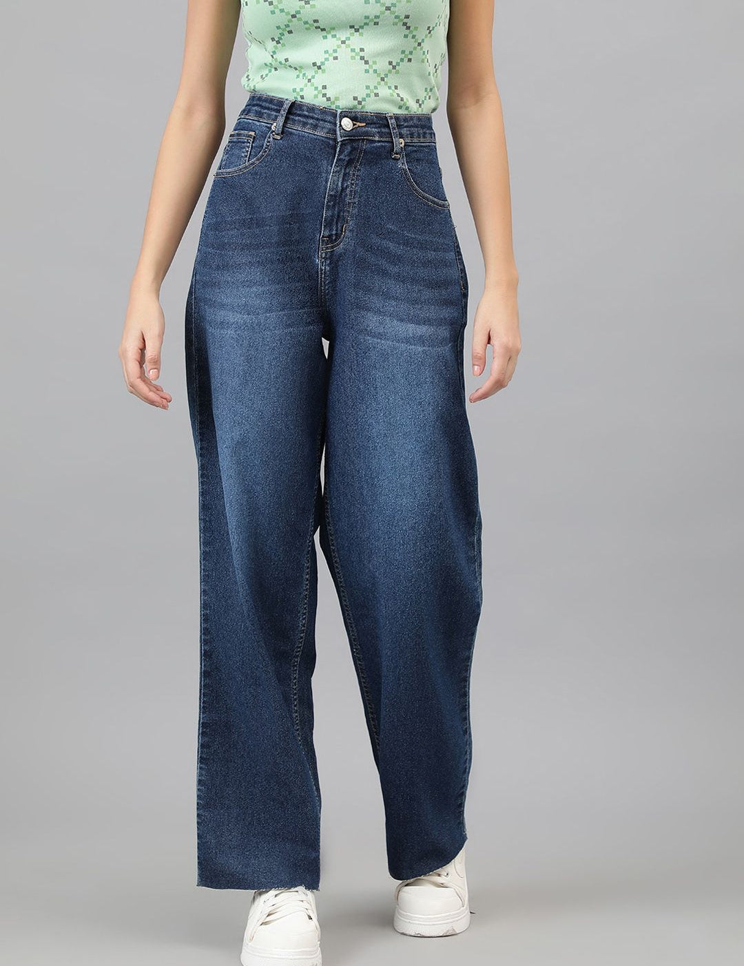 Kotty Women Jean Straight Fit High-Rise Light Fade Stretchable Jeans