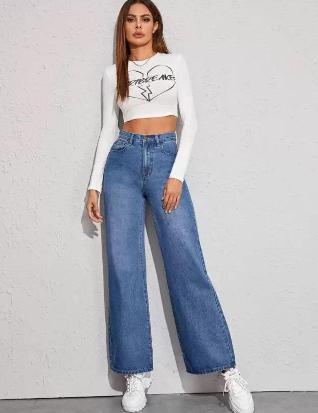 Kotty Blue Women Jean Straight Fit High-Rise Clean Look Light Fade Stretchable Jeans