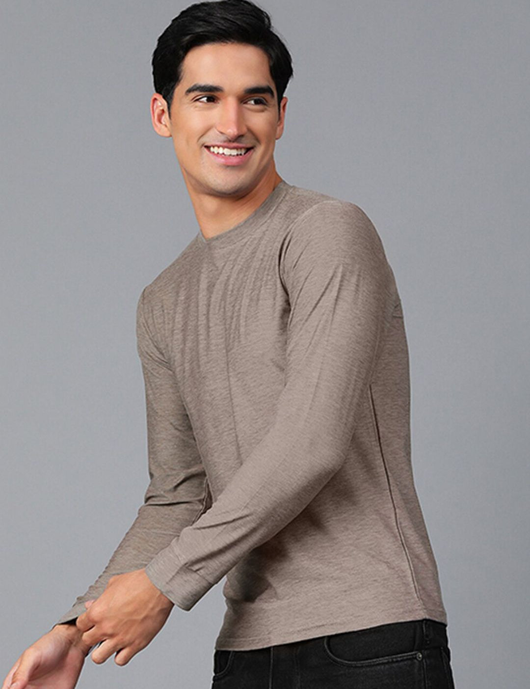 Kotty Brown Round Neck Long Sleeves Slim Fit T-shirt