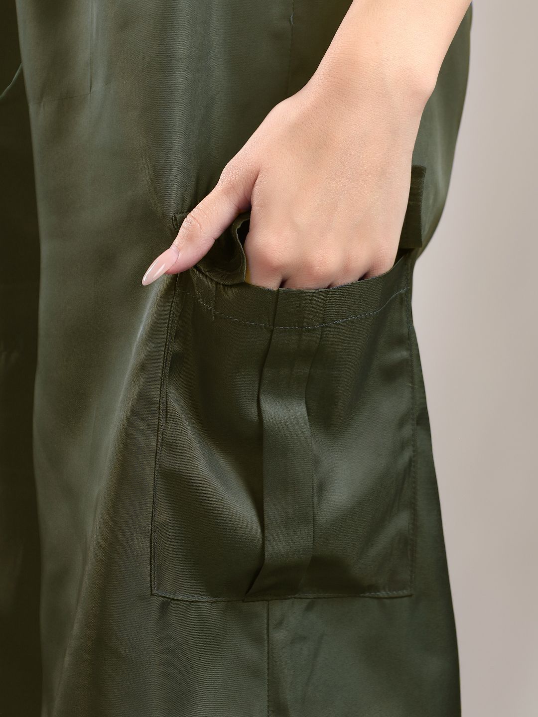 Kotty Women High-Rise Parachute Jogger