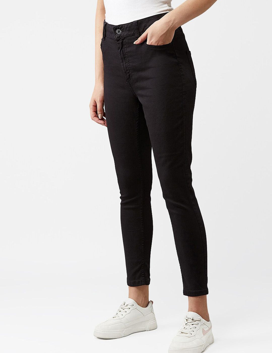 Kotty Women Black Skinny Fit High-Rise Clean Look Jeans