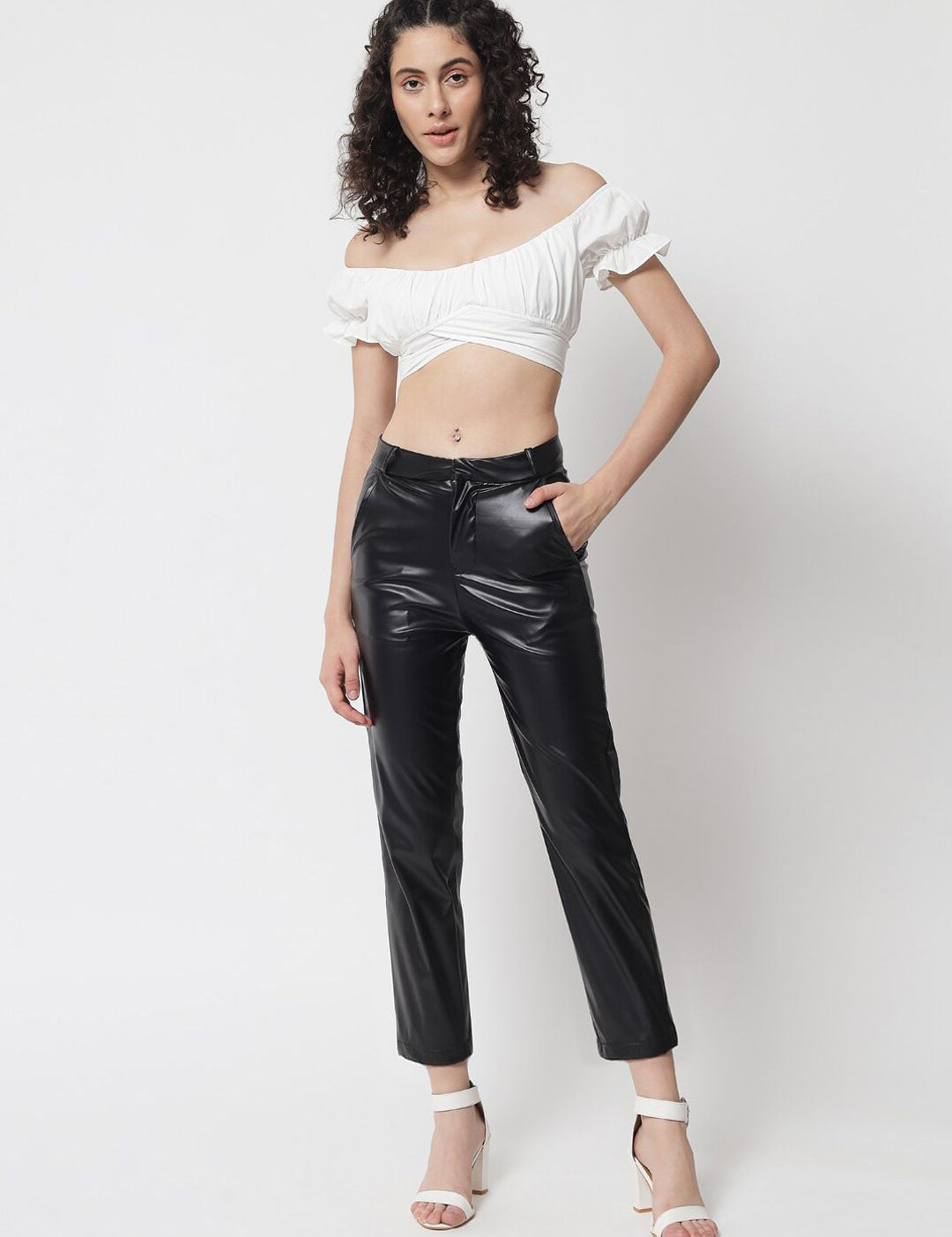 Kotty Women Black Relaxed Straight Fit Trousers