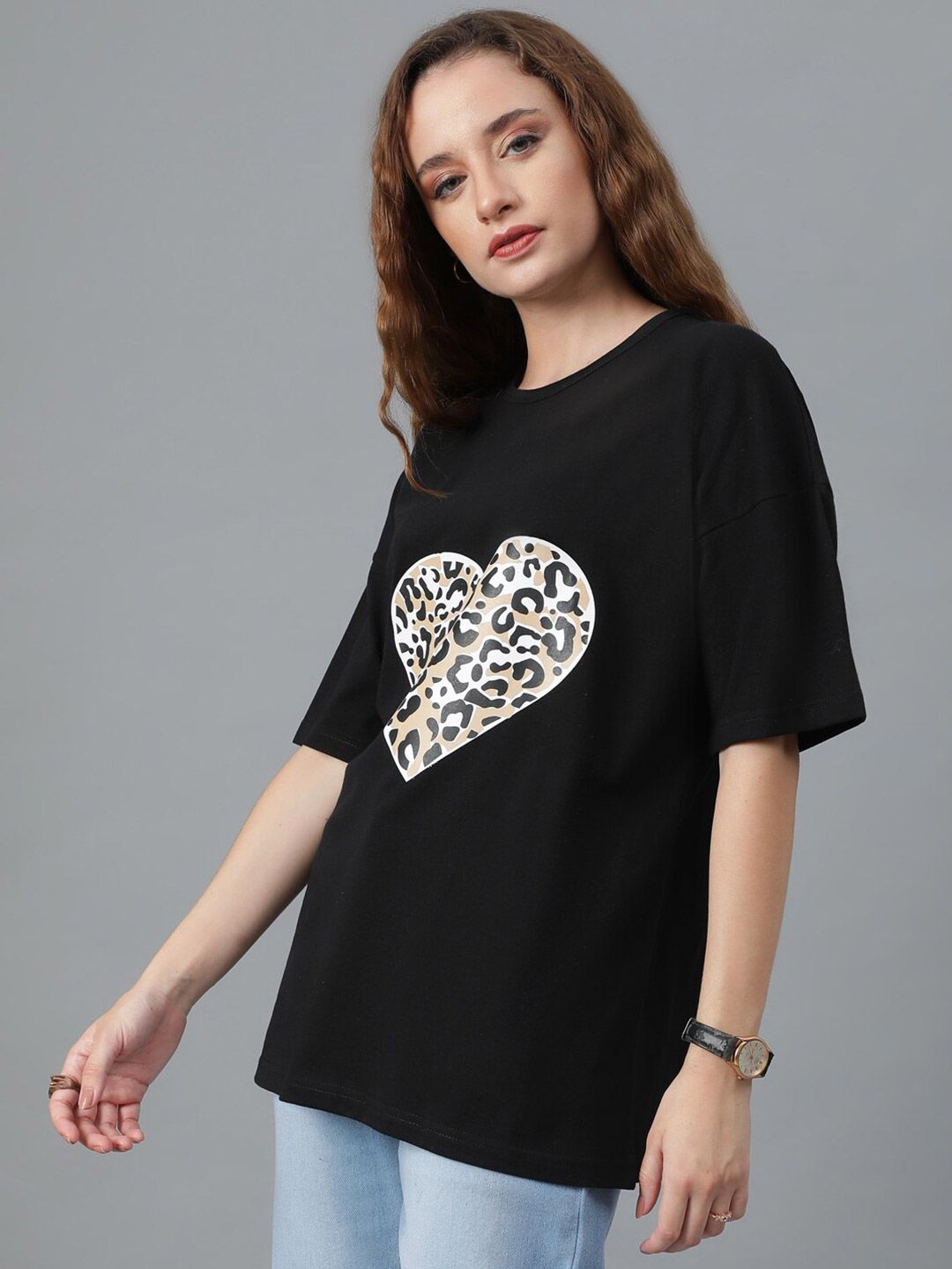 Kotty Graphic Printed Drop-Shoulder Sleeves Oversized T-shirt