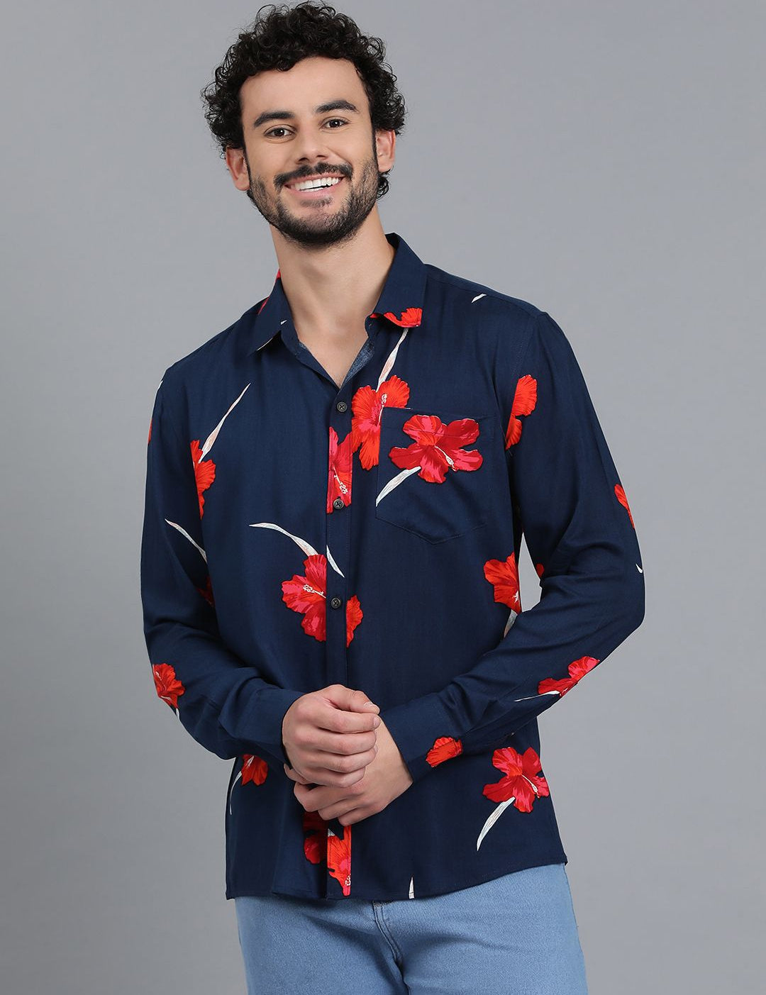 Kotty Navy Blue & Red Floral Printed Spread Collar Relaxed Fit Casual Shirt