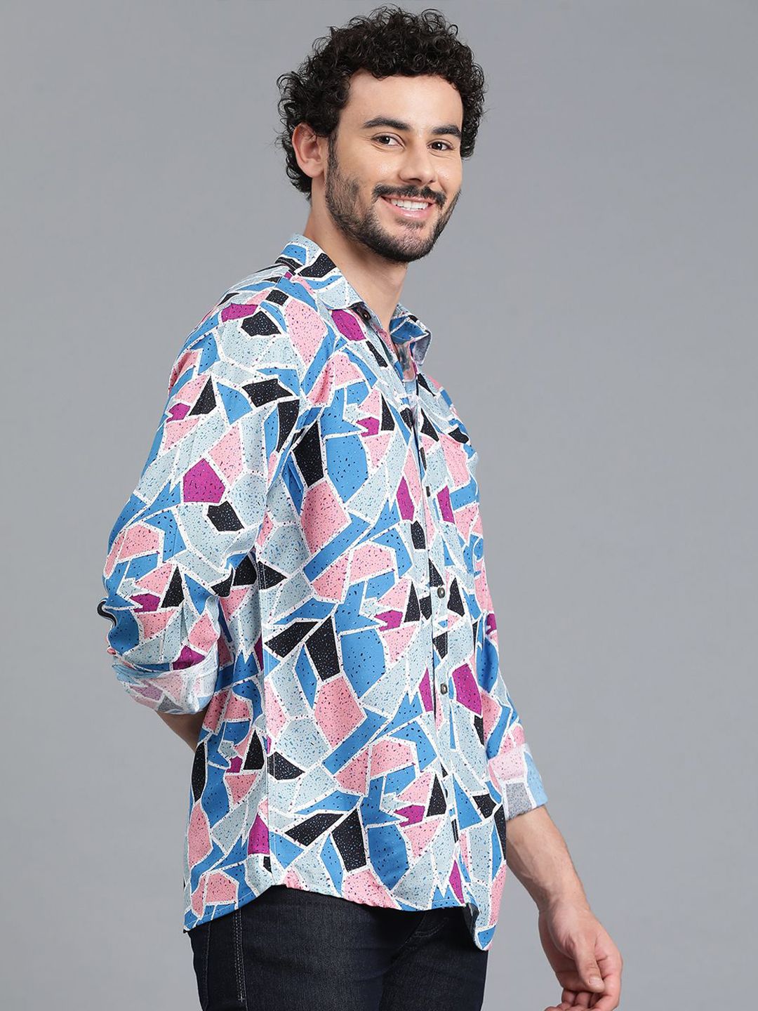 Kotty Blue & Pink New Geometric Printed Spread Collar Casual Shirt