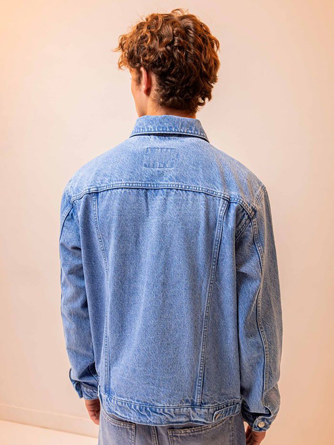Kotty Blue Spread Collar Washed Denim Jacket