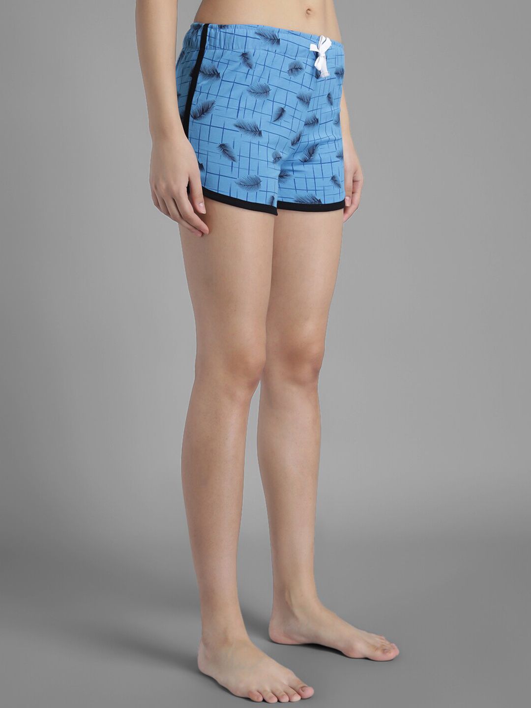 Kotty Women Checked Regular Fit Low-Rise Shorts