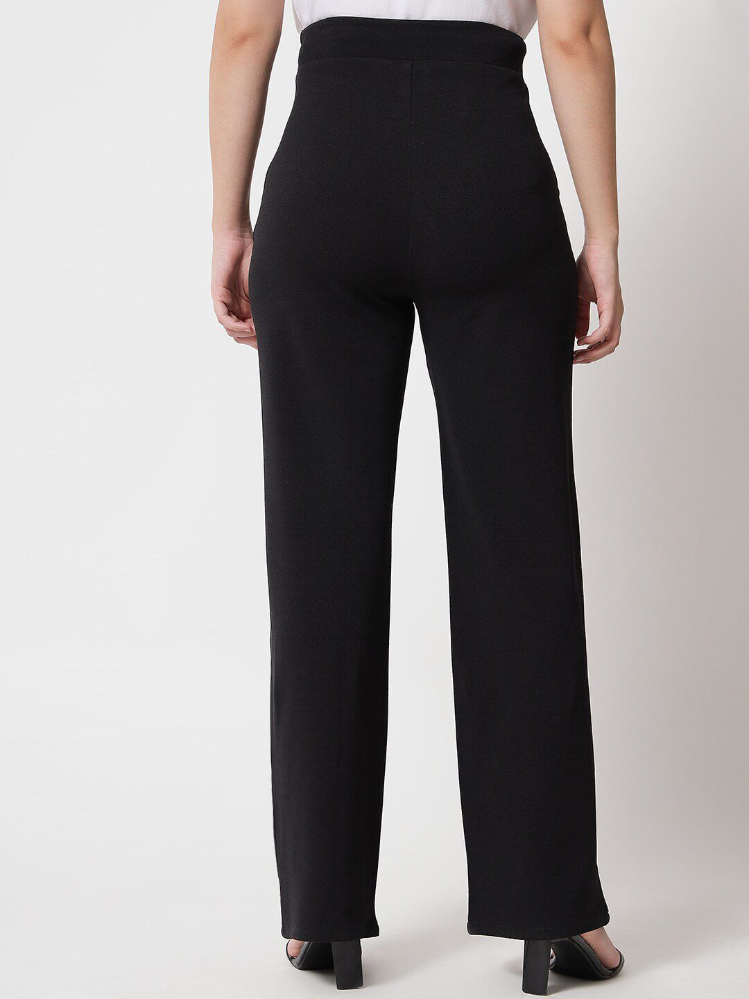 Kotty Women Black Relaxed Straight Fit High-Rise Easy Wash Trousers