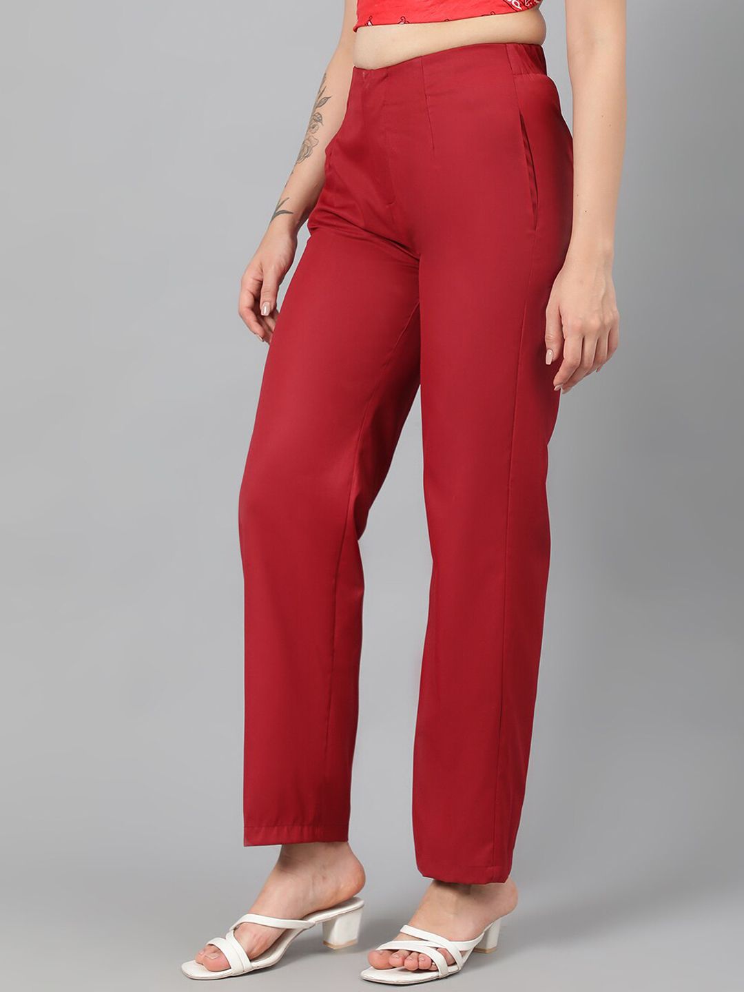 Kotty Women White Relaxed Straight Leg Fit High-Rise Easy Wash Pleated Parallel Trousers