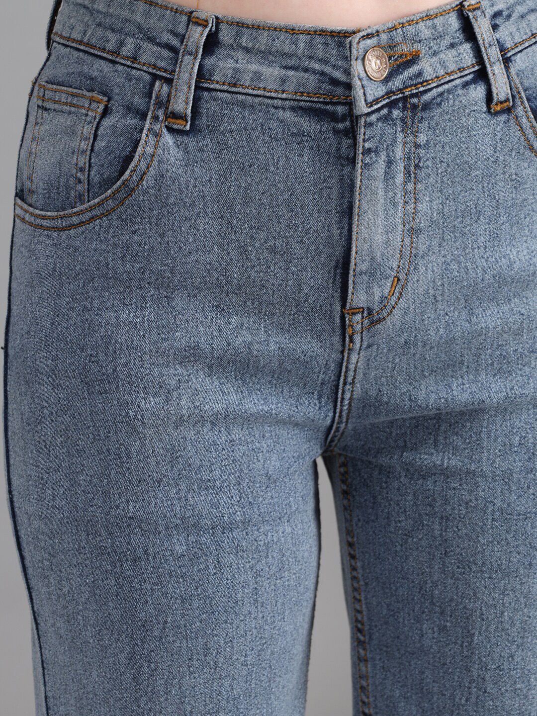 Kotty Women Blue Boyfriend Fit High-Rise Light Fade Stretchable Jeans