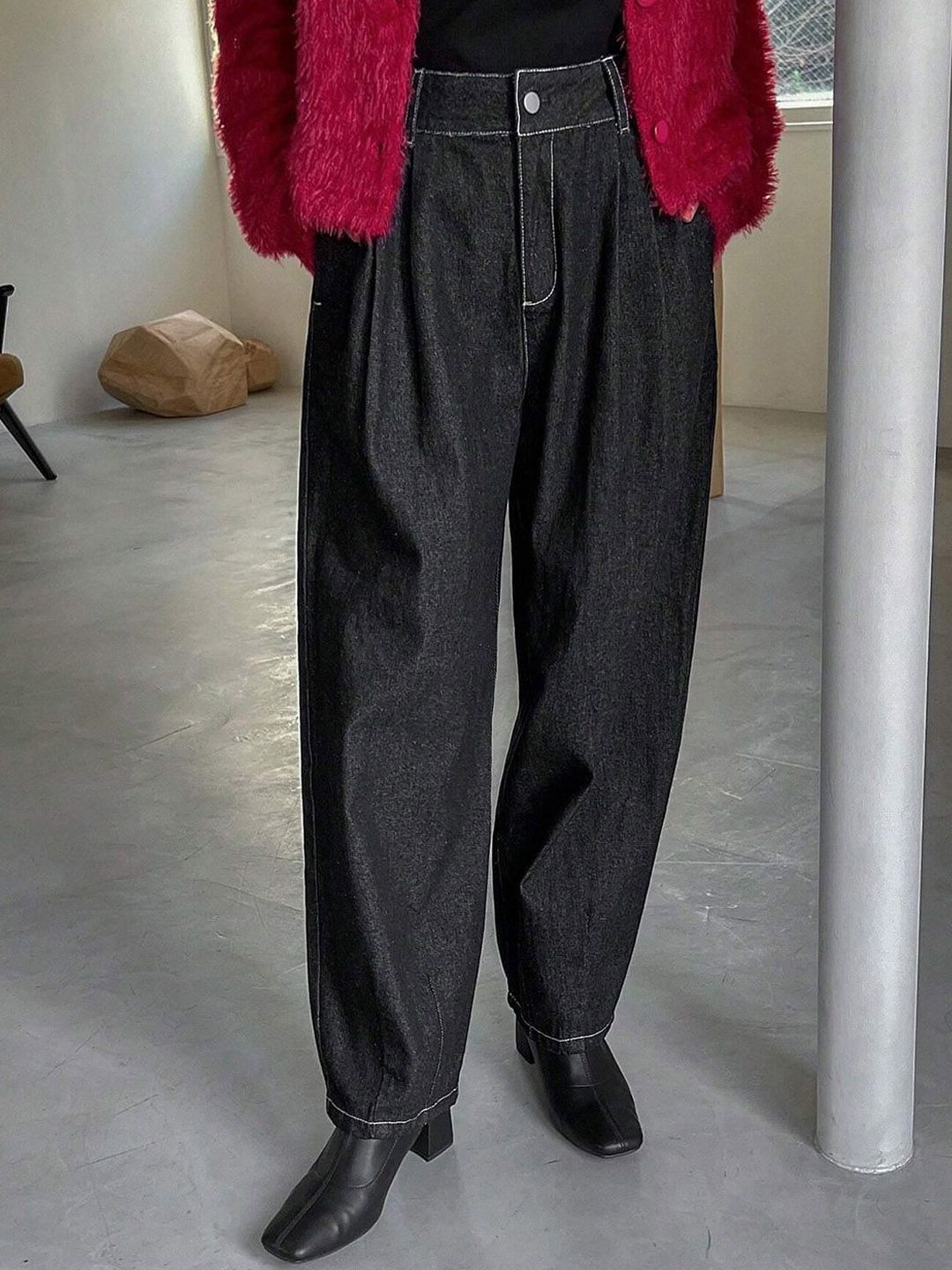 Kotty Women Relaxed Fit Mid-Rise Stretchable Jeans