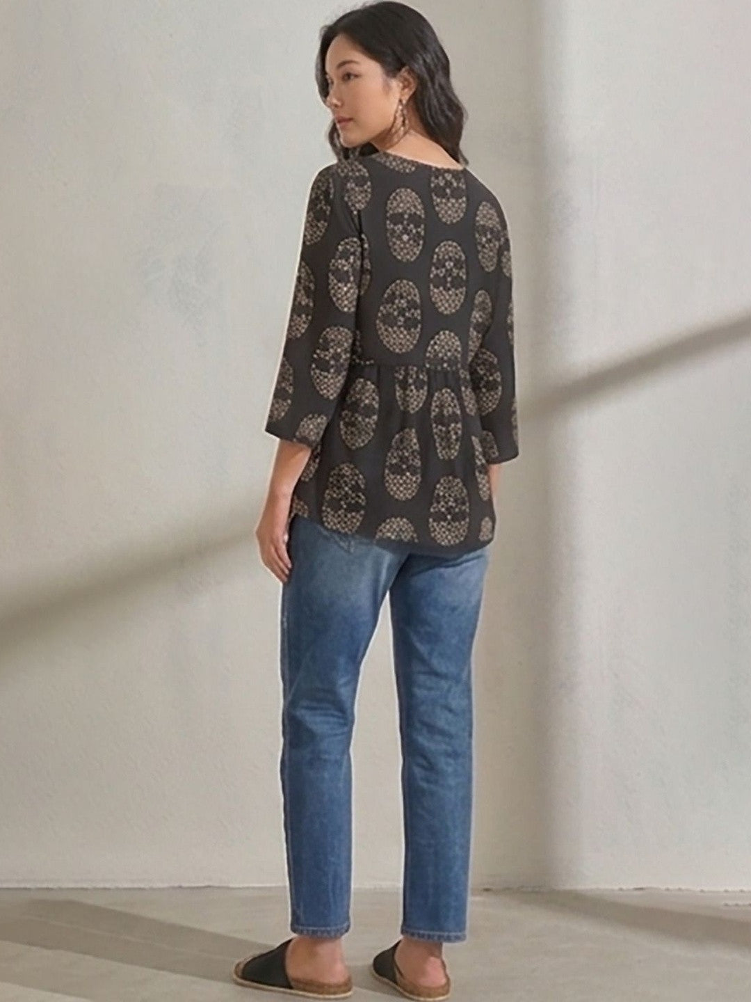 Kotty Top Multi Women's Round Three-Quarter-Sleeve Fashion Top