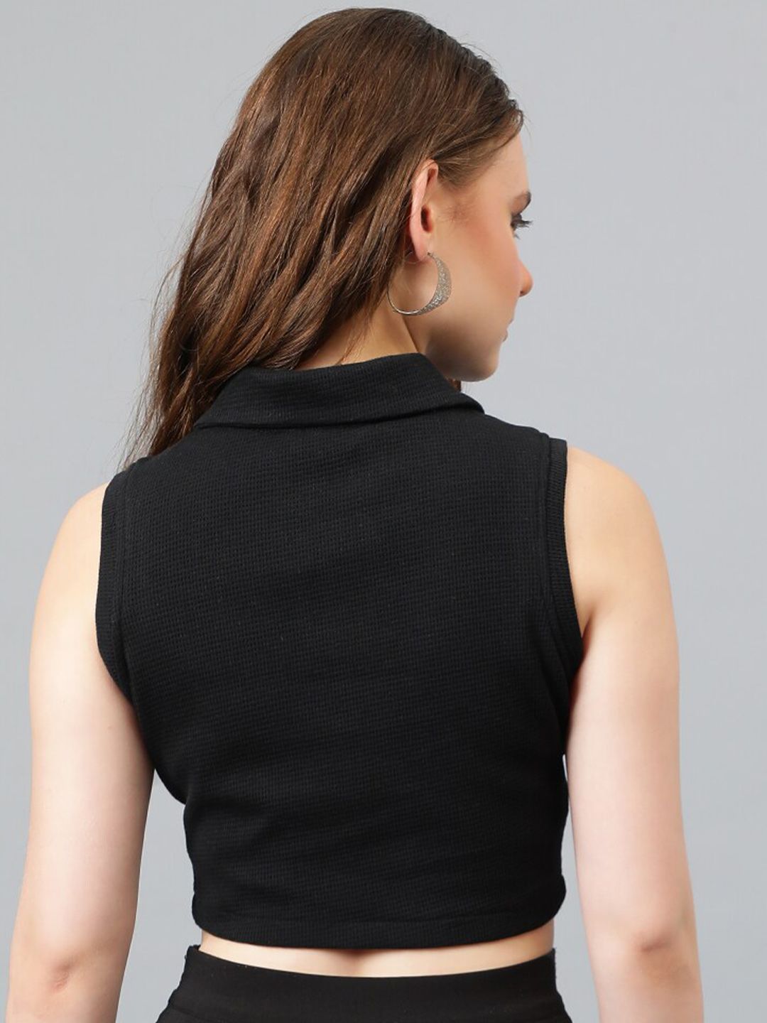 Kotty Black Shirt Collar Fitted Cotton Crop Top