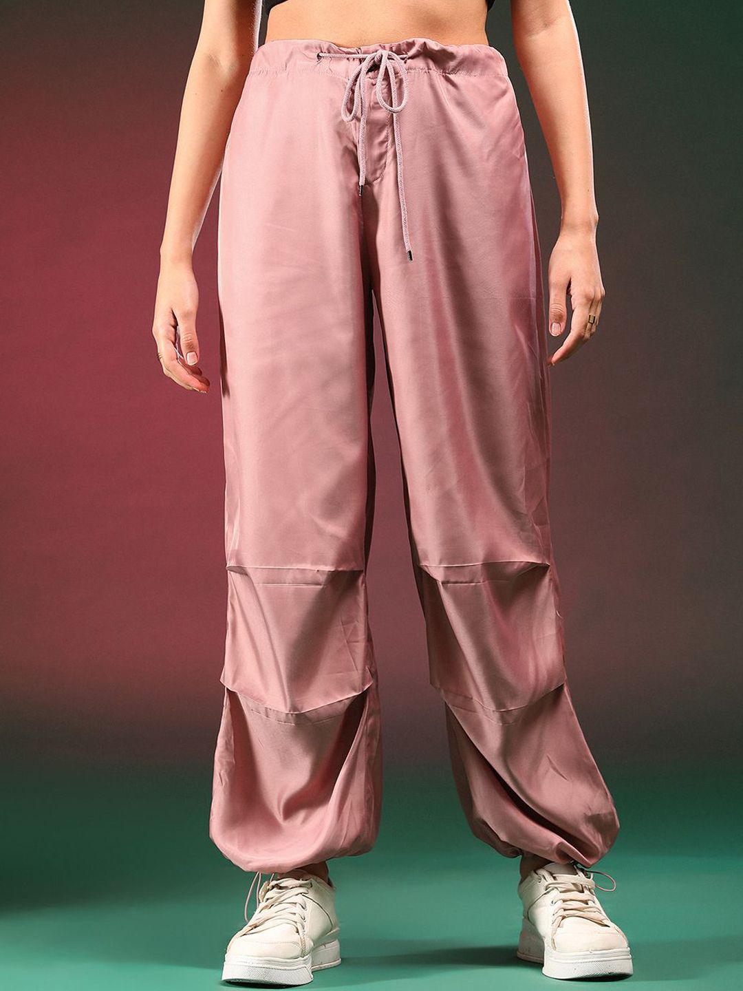 Kotty Women Solid Relaxed Loose Fit High-Rise Easy Wash Trousers