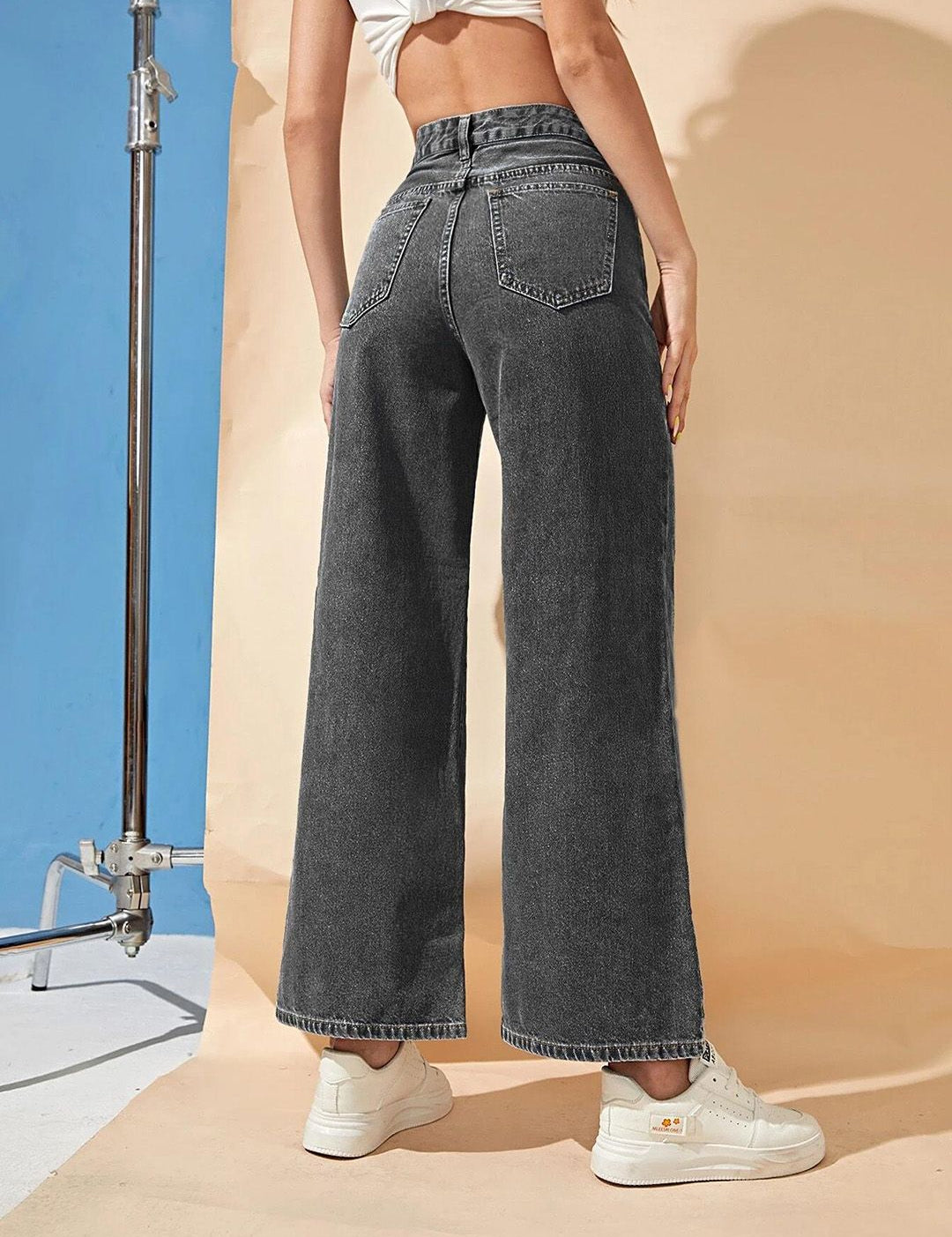 Kotty Women Flared High-Rise Stretchable Jeans