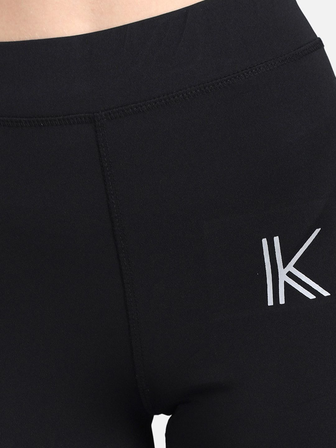 Kotty Women Black & White Printed Tights