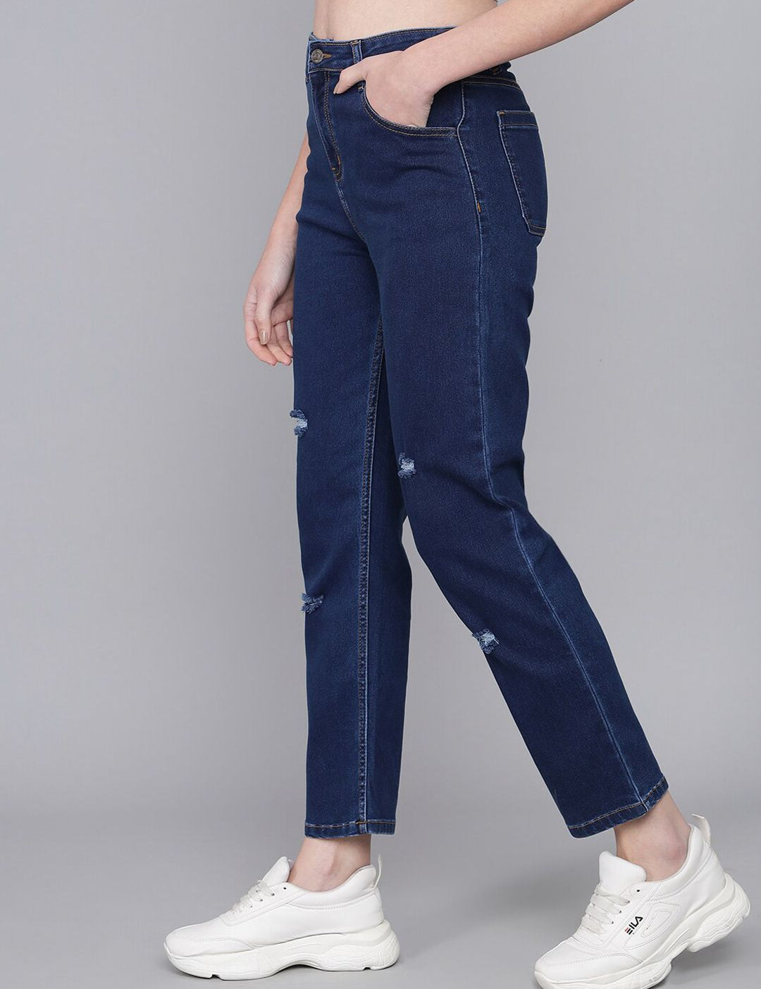 Kotty Women Blue Straight Fit High-Rise Low Distress Jeans