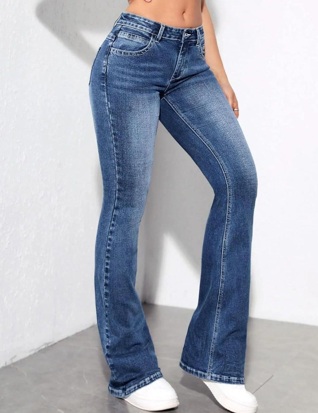 Kotty Women Bootcut High-Rise Clean Look Heavy Fade Whiskers Stretchable Jeans